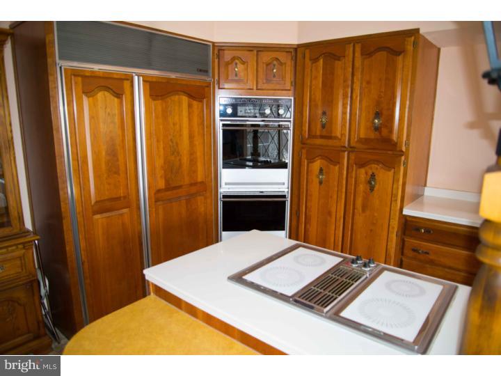 1810 Prospect Ridge Boulevard Haddon Heights, NJ 08035 - Photo 12 of 24 Gallery Image 12
