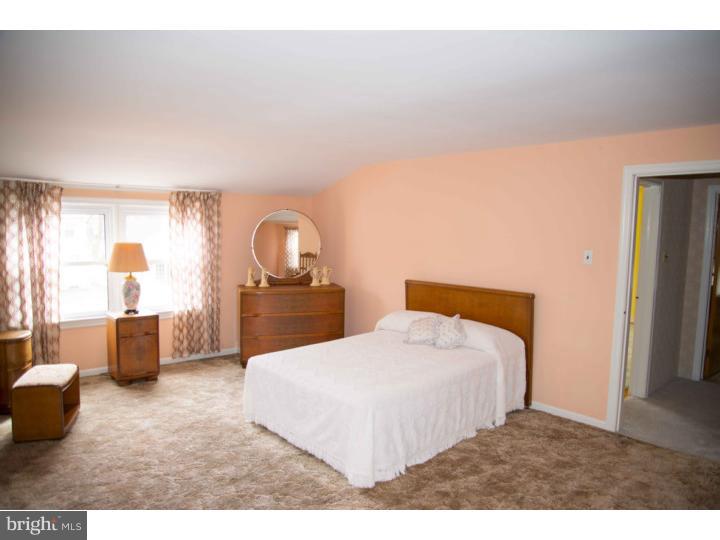 1810 Prospect Ridge Boulevard Haddon Heights, NJ 08035 - Photo 21 of 24 Gallery Image 21