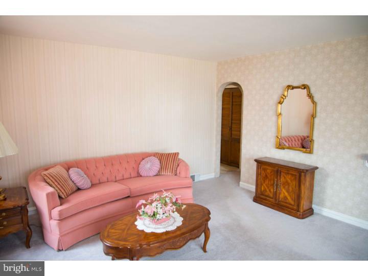 1810 Prospect Ridge Boulevard Haddon Heights, NJ 08035 - Photo 5 of 24 Gallery Image 5