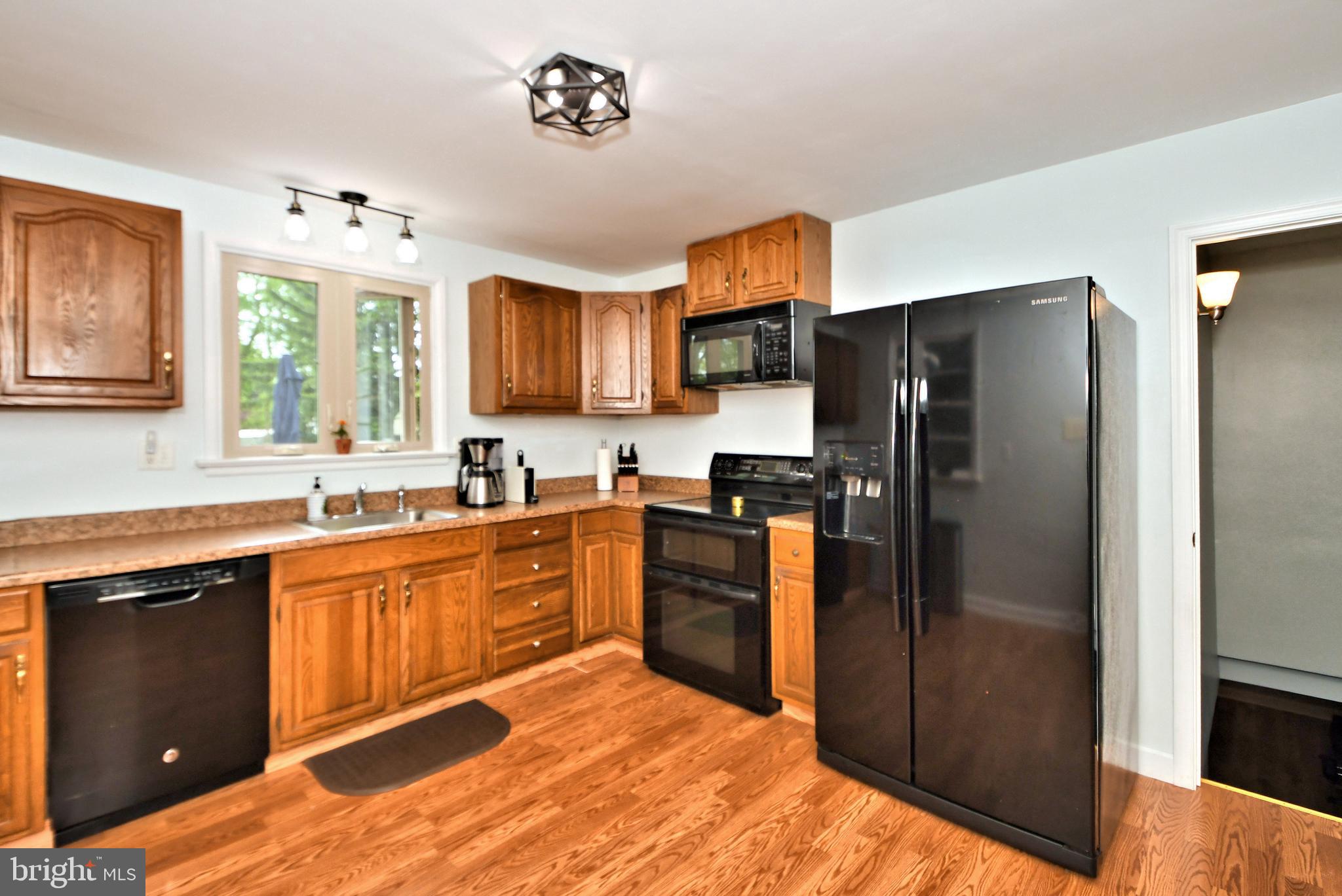 1115 Orchid Road Warminster, PA 18974 - Photo 14 of 50 Gallery Image 14