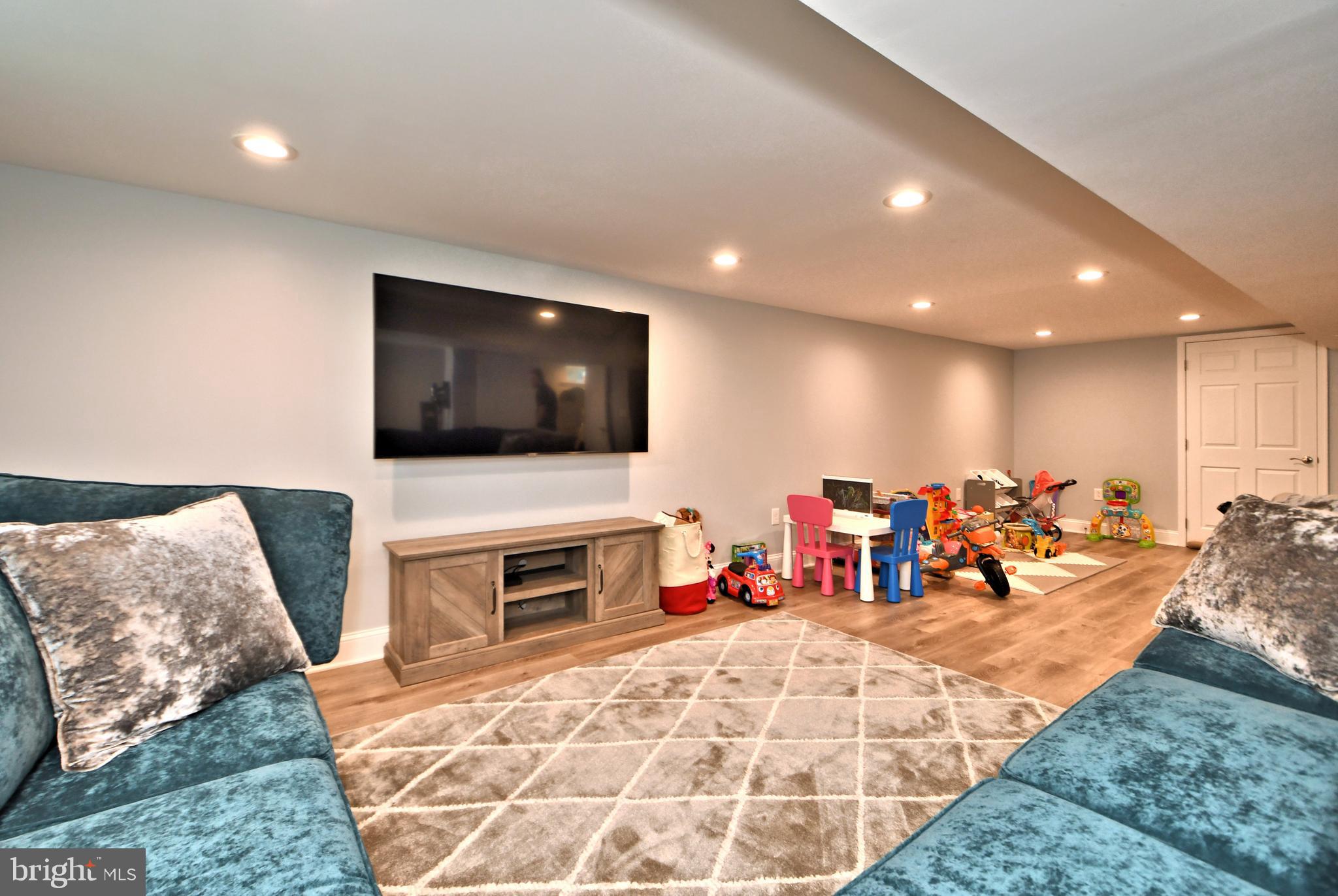 1115 Orchid Road Warminster, PA 18974 - Photo 32 of 50 Gallery Image 32