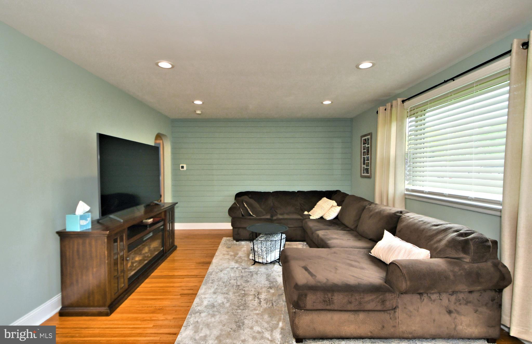1115 Orchid Road Warminster, PA 18974 - Photo 5 of 50 Gallery Image 5