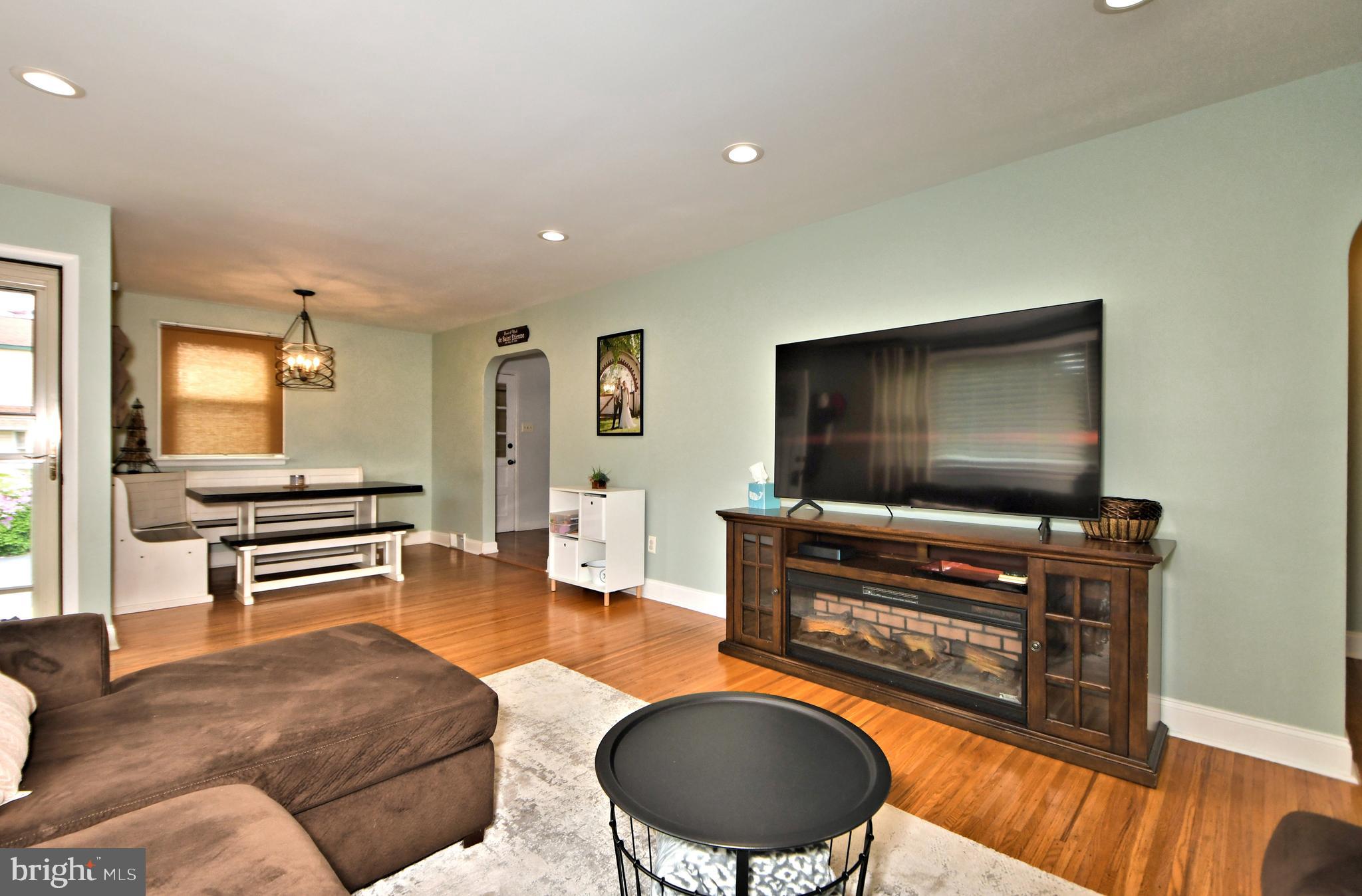 1115 Orchid Road Warminster, PA 18974 - Photo 8 of 50 Gallery Image 8