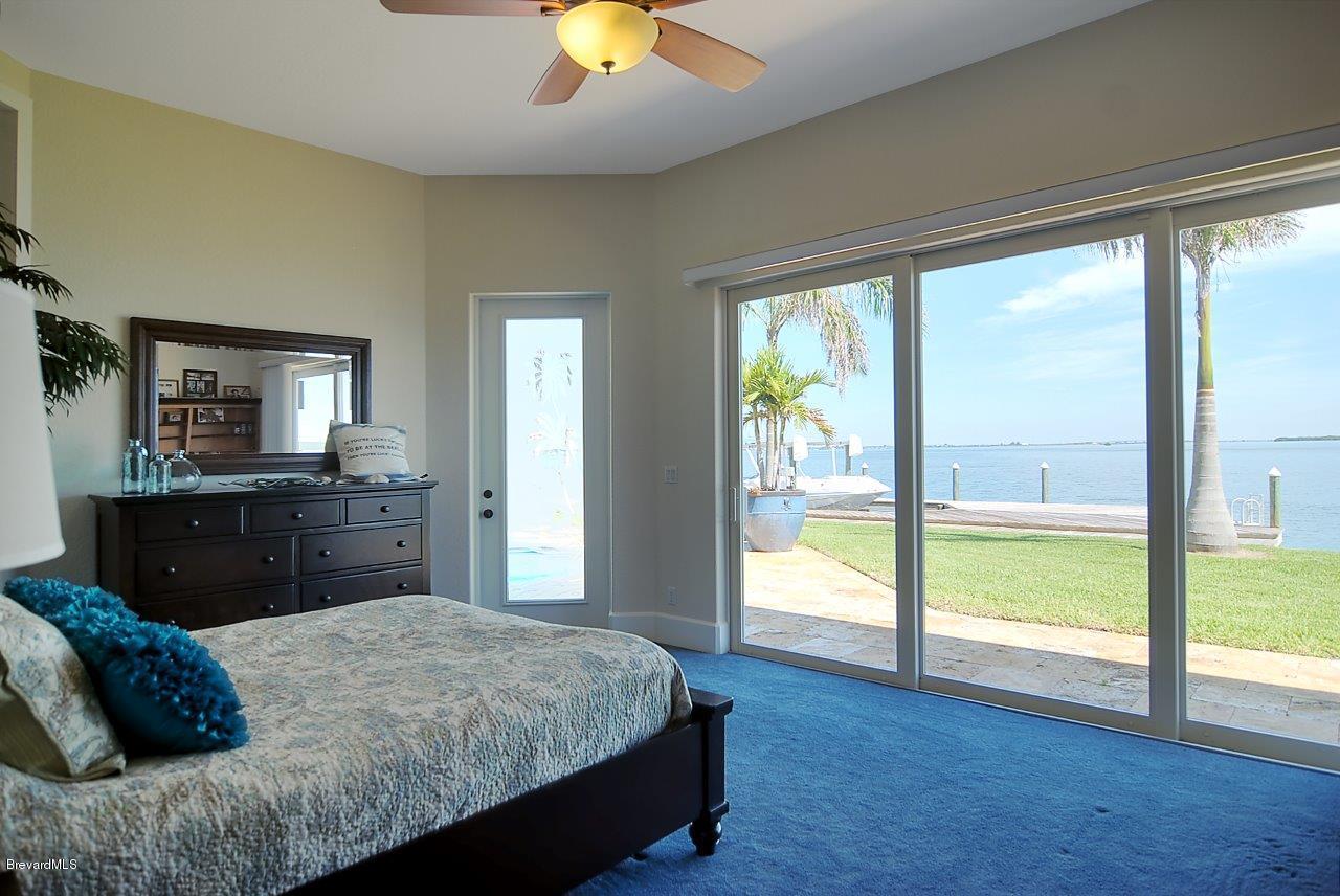 21 Country Club Road Cocoa Beach, FL 32931 - Photo 9 of 22 MASTER BEDROOM
