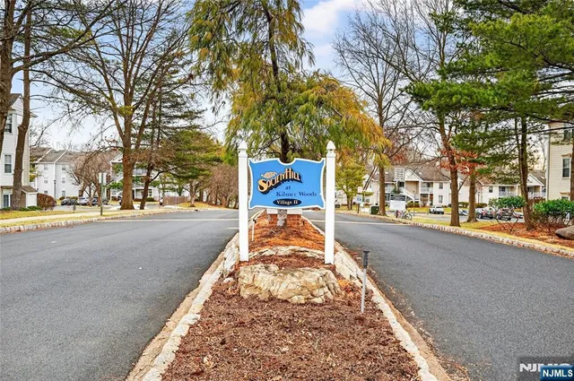 $2,800 | 556 Holly Court, Mahwah, NJ 07430