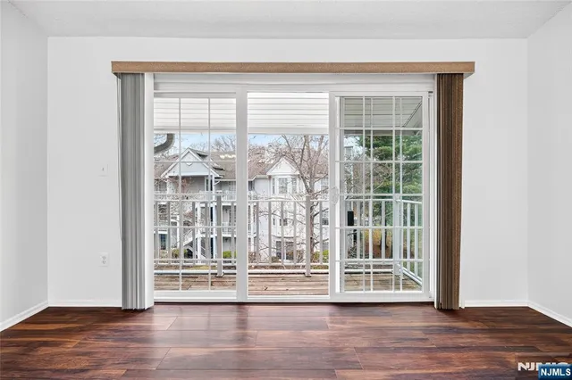 $2,800 | 556 Holly Court, Mahwah, NJ 07430