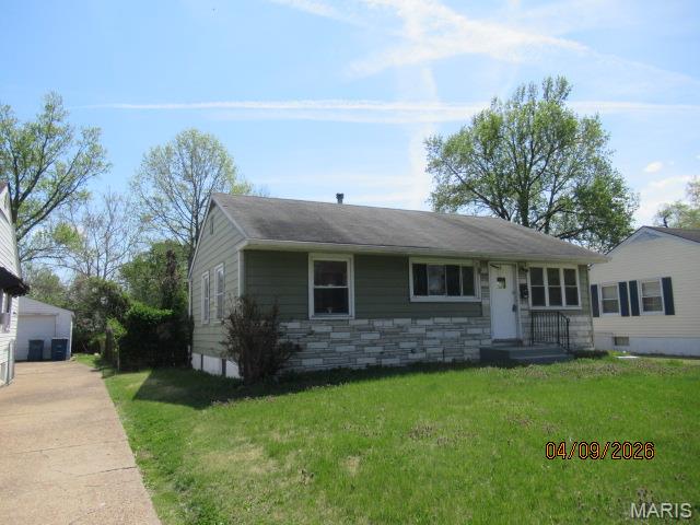 224 Tay Road St. Louis, MO 63137 - Photo 3 of 24 Gallery Image 3