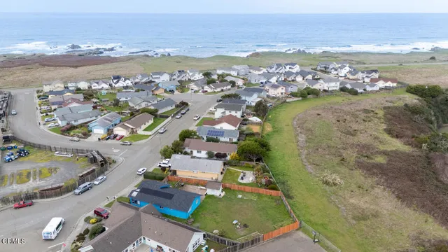 $570,000 | 934 Stewart Street, Fort Bragg, CA 95437