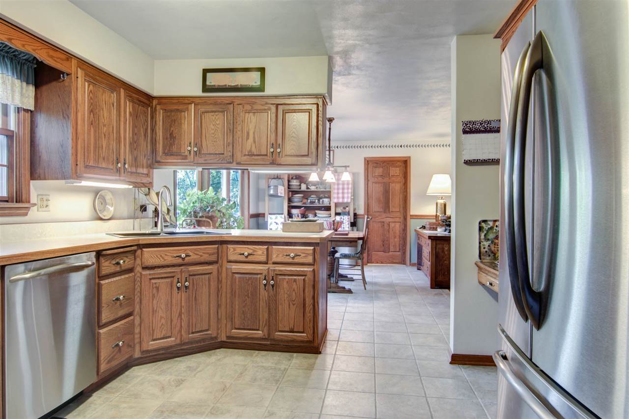 11844 South Gate Road Roscoe, IL 61073 - Photo 8 of 25 Gallery Image 8