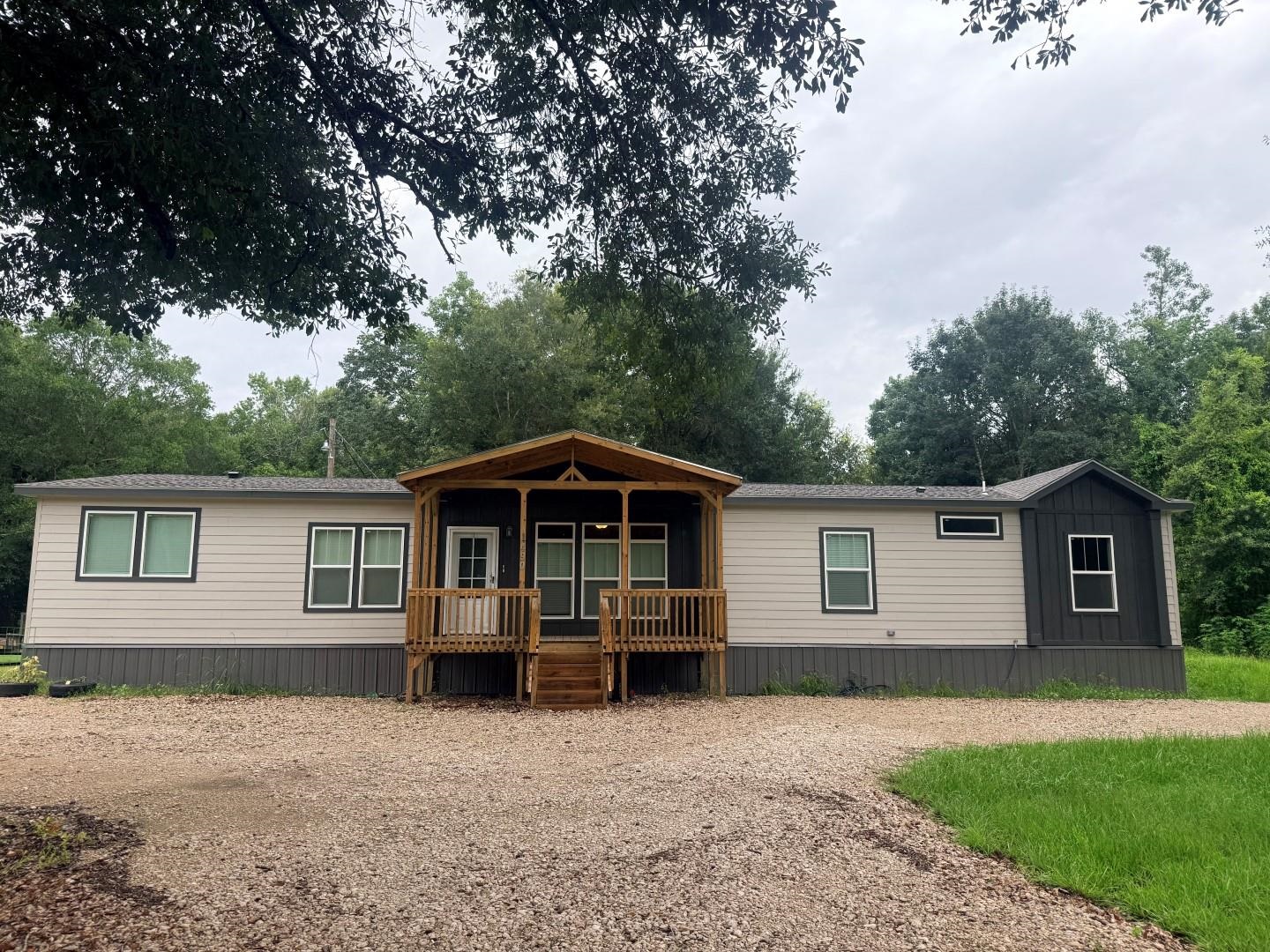 1490 Stagg Street Vidor, TX 77662 - Photo 1 of 27