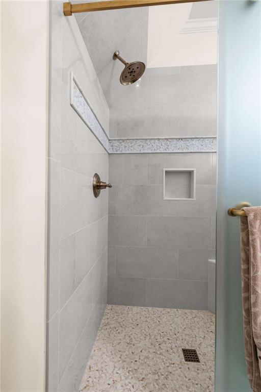 5225 Chalybeate Springs Road Woodland, GA 31836 - Photo 81 of 100 a bathroom with a shower