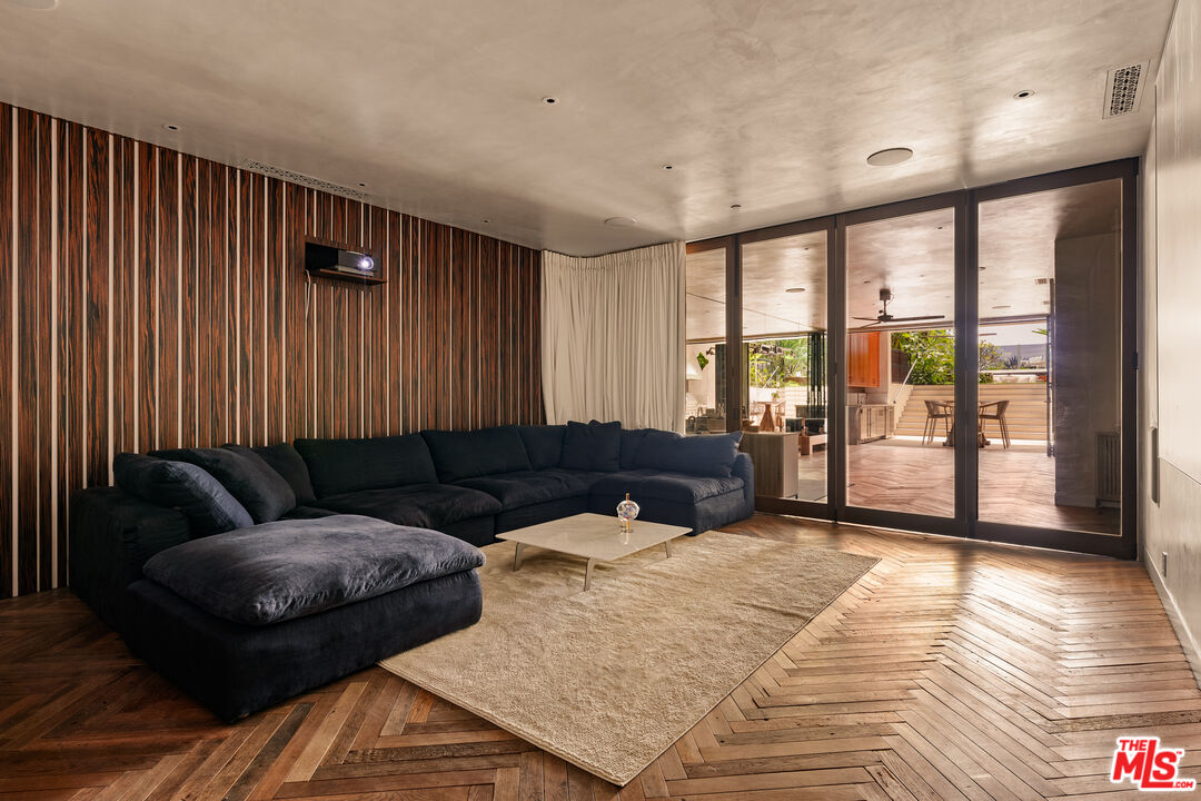 966 Palisades Beach Road Santa Monica, CA 90403 - Photo 24 of 27