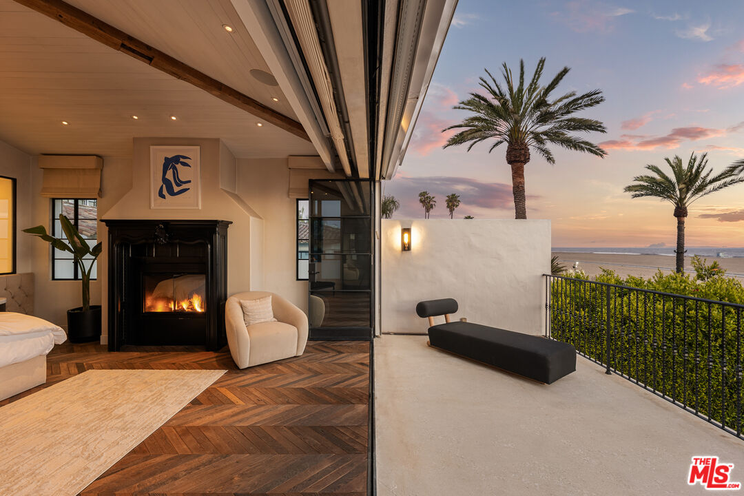 966 Palisades Beach Road Santa Monica, CA 90403 - Photo 6 of 27