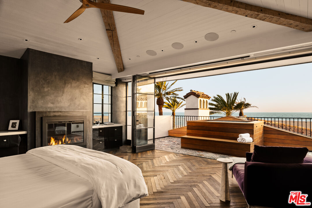 966 Palisades Beach Road Santa Monica, CA 90403 - Photo 8 of 27