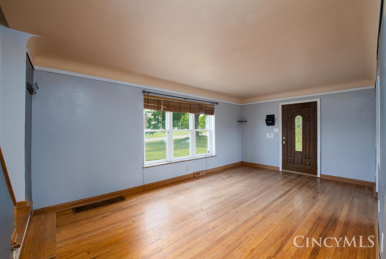 5397 Sidney Road Cincinnati, OH 45238 - Photo 11 of 28