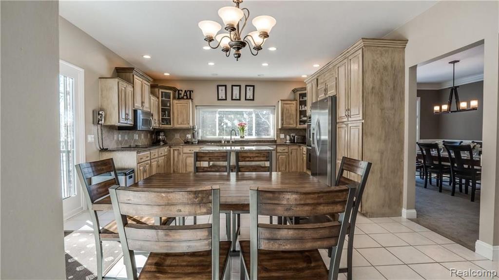 3687 Cedar Shake Drive Rochester Hills, MI 48309 - Photo 10 of 61