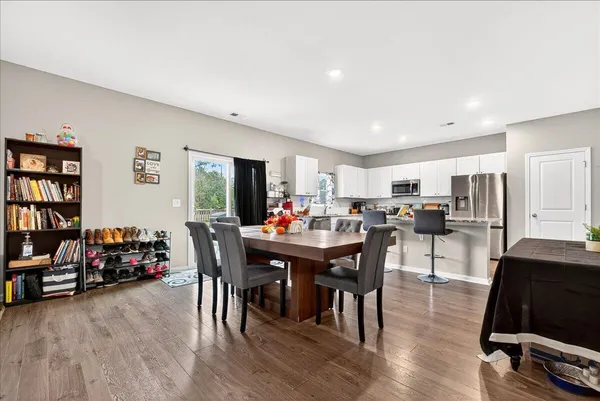 $2,800 | 471 Spanish Wells Road, Summerville, SC 29486