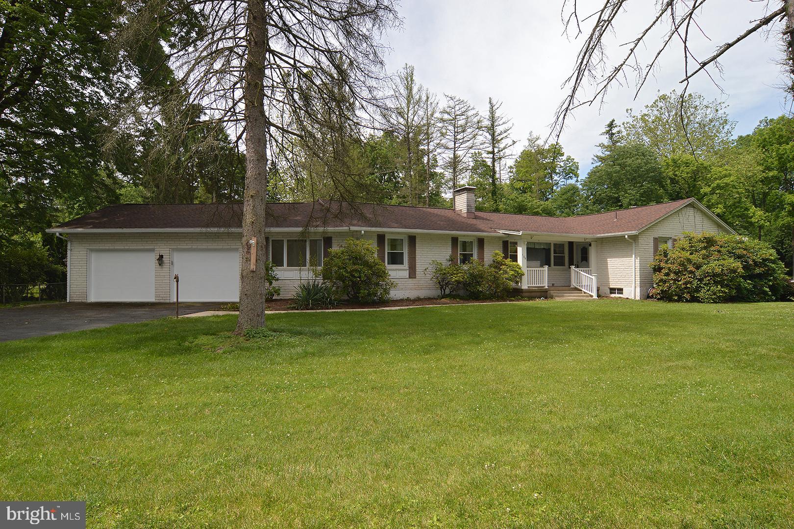 106 Stephen Road Reading, PA 19601 - Photo 1 of 34 Front View