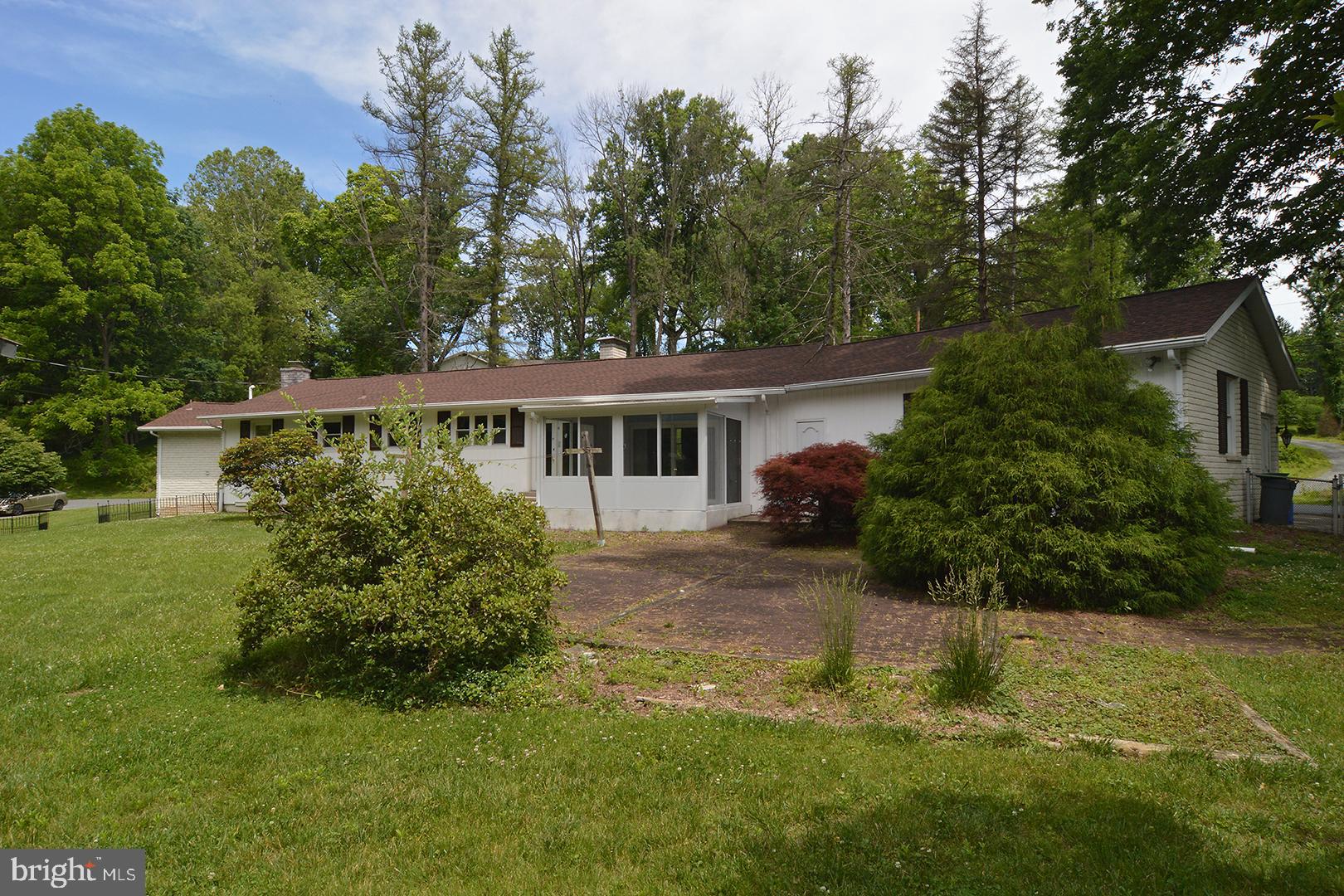 106 Stephen Road Reading, PA 19601 - Photo 34 of 34 Rear House
