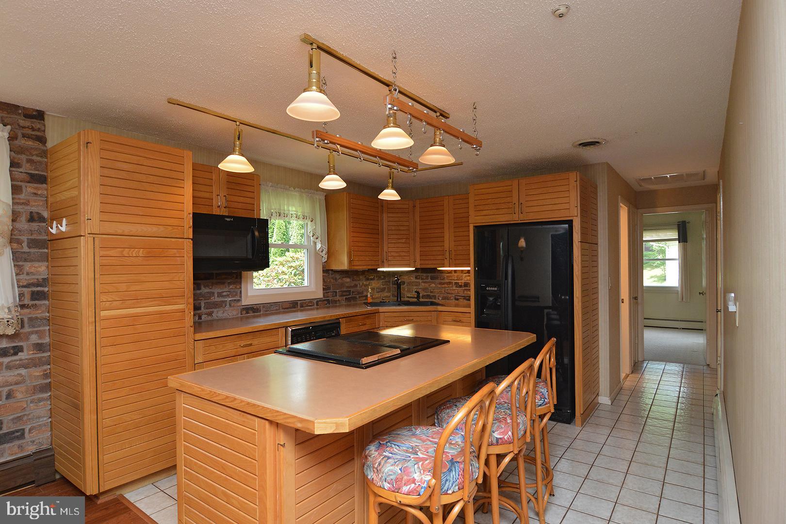 106 Stephen Road Reading, PA 19601 - Photo 8 of 34 Kitchen