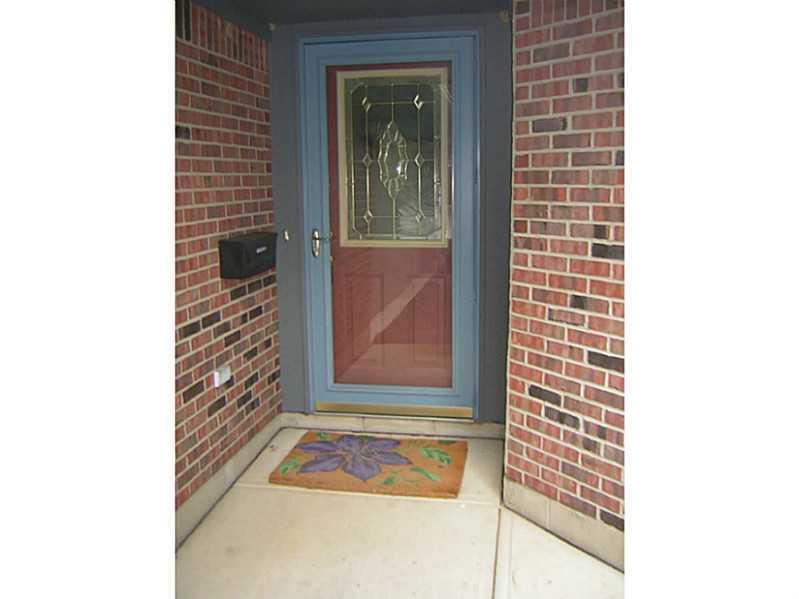 3127 Lakeview Court, Unit 3127 Springfield, OH 45503 - Photo 4 of 25