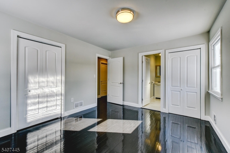 309 Jamestown Road Bridgewater, NJ 08807 - Photo 11 of 21