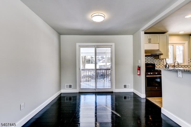 309 Jamestown Road Bridgewater, NJ 08807 - Photo 6 of 21