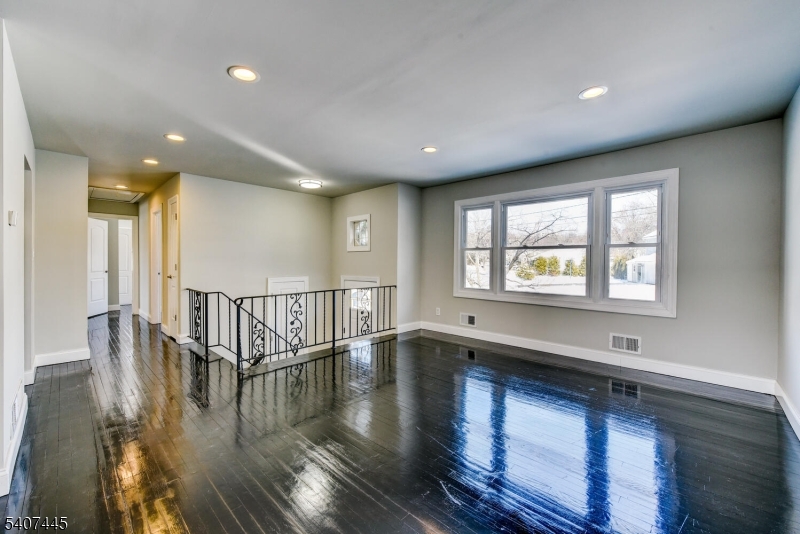 309 Jamestown Road Bridgewater, NJ 08807 - Photo 9 of 21