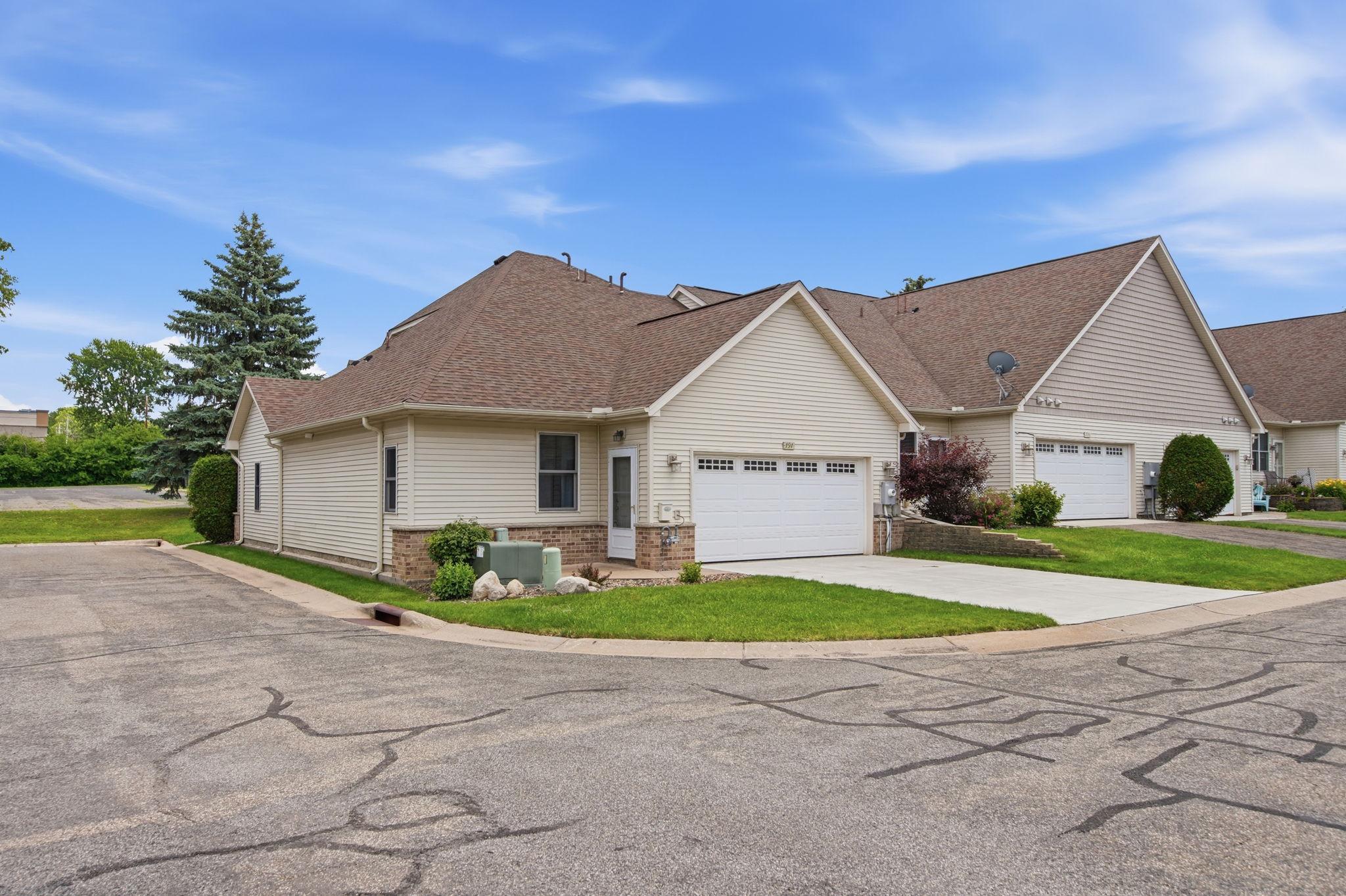 797 Parkside Lane Columbia Heights, MN 55421 - Photo 5 of 37