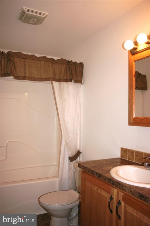 1075 Rosstown Road Lewisberry, PA 17339 - Photo 15 of 29 Gallery Image 15