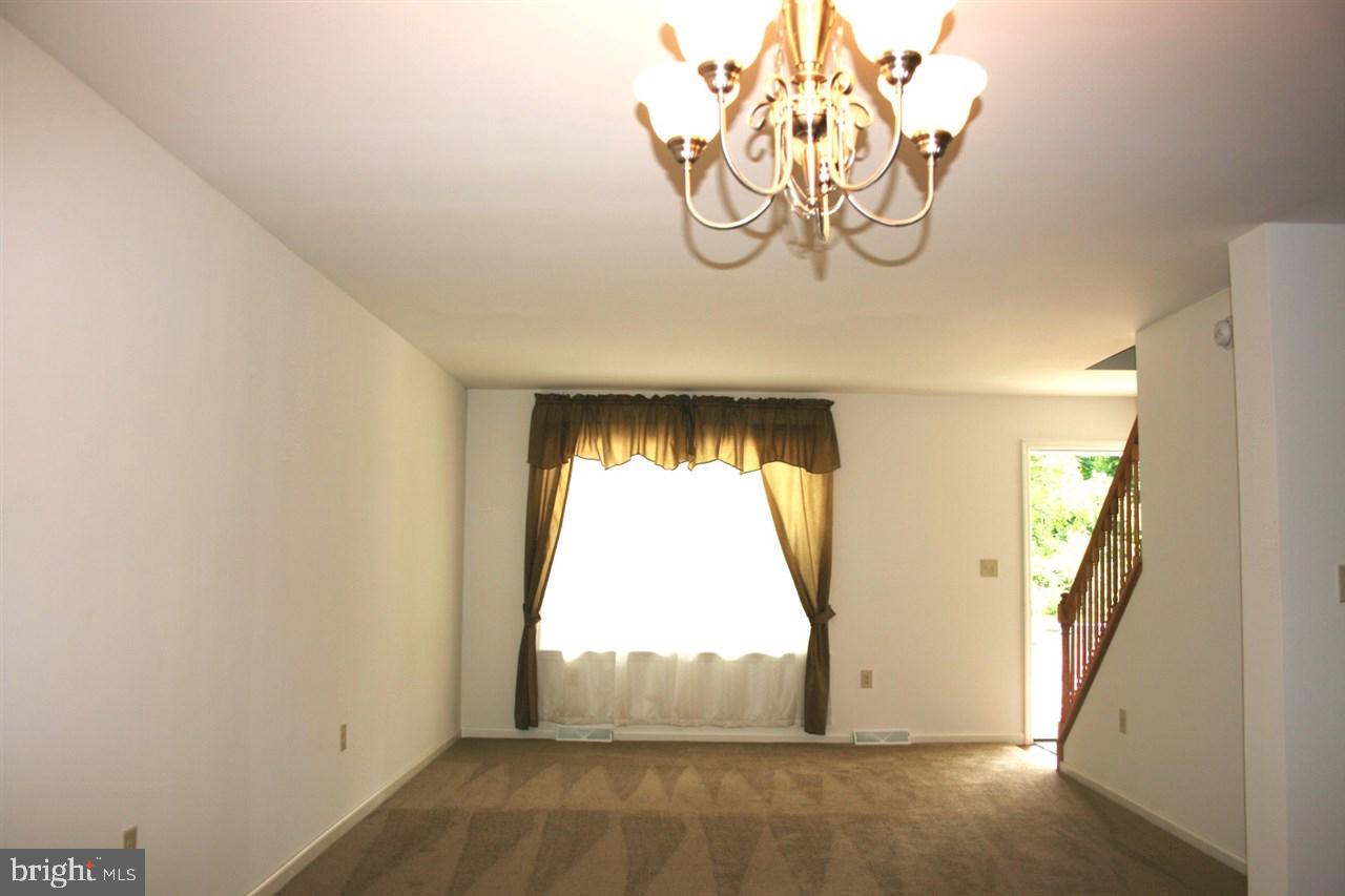 1075 Rosstown Road Lewisberry, PA 17339 - Photo 8 of 29 Gallery Image 8