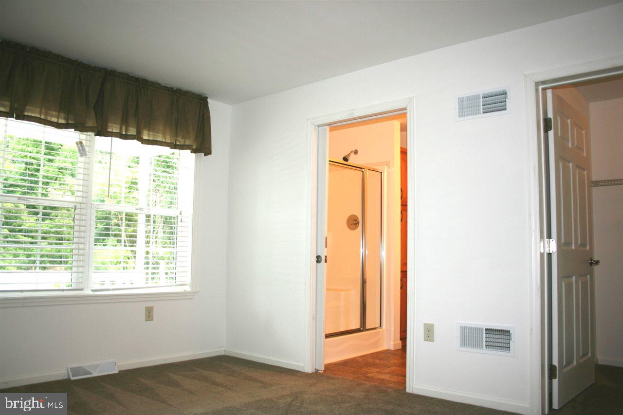 1075 Rosstown Road Lewisberry, PA 17339 - Photo 10 of 29 Gallery Image 10