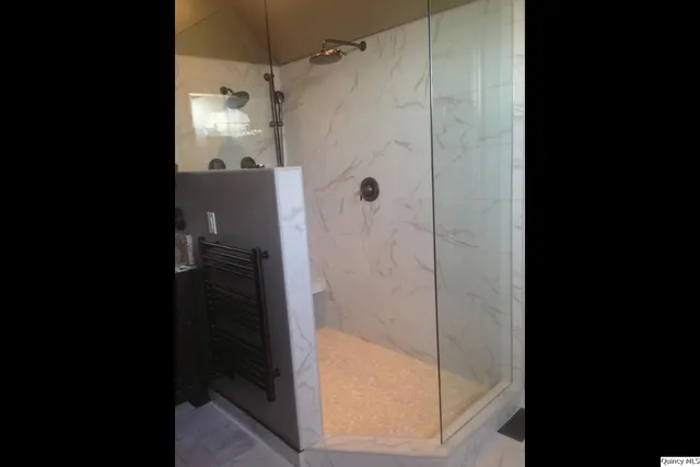 $549,900 | 5585 Woodcrest Drive, Quincy, IL 62305