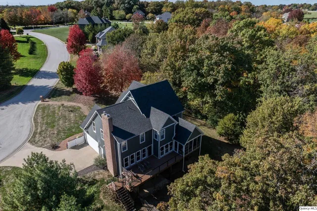 $549,900 | 5585 Woodcrest Drive, Quincy, IL 62305