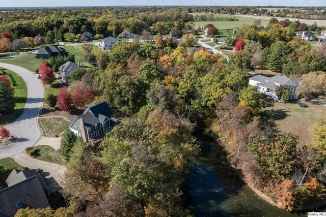 $549,900 | 5585 Woodcrest Drive, Quincy, IL 62305