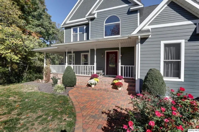 $549,900 | 5585 Woodcrest Drive, Quincy, IL 62305