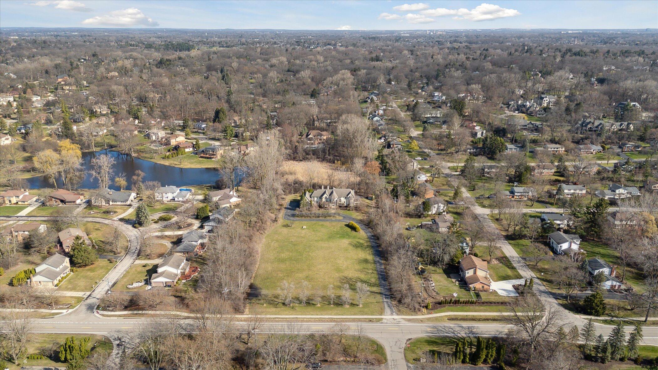 4660 Quarton Road Bloomfield Hills, MI 48302 - Photo 23 of 51 far off aerial view