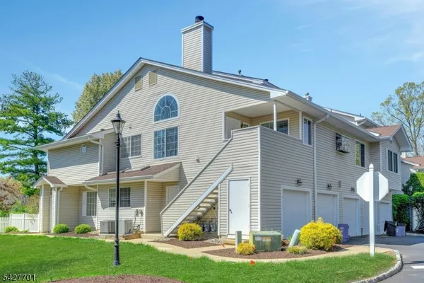 $385,000 | 1 Danbury Court, Bedminster, NJ 07921