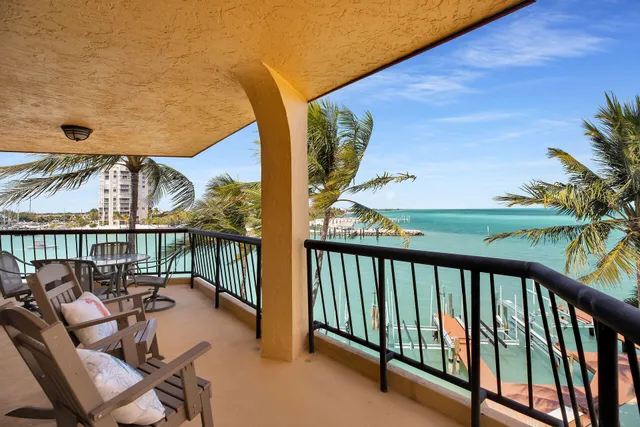 $1,799,000 | 101 East Ocean Drive, Unit C402, Key Colony Beach, FL 33051