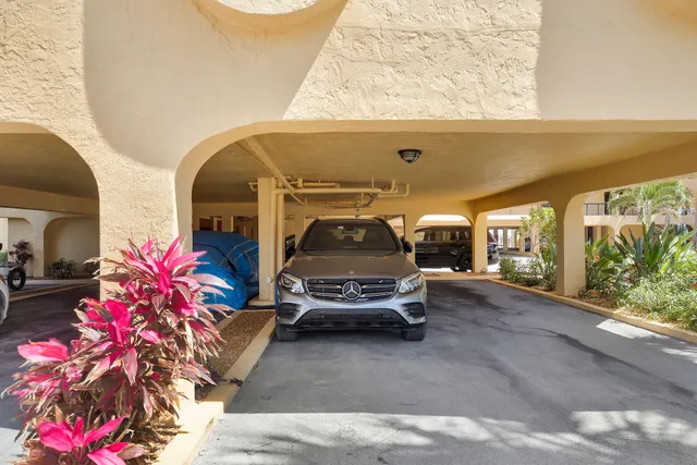 $1,799,000 | 101 East Ocean Drive, Unit C402, Key Colony Beach, FL 33051