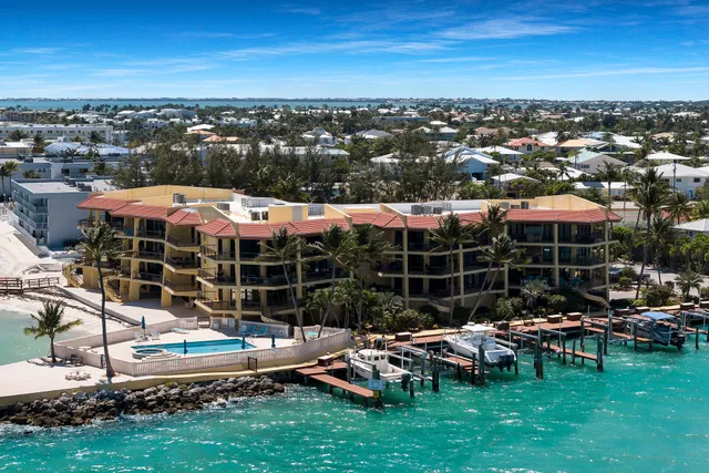 $1,799,000 | 101 East Ocean Drive, Unit C402, Key Colony Beach, FL 33051