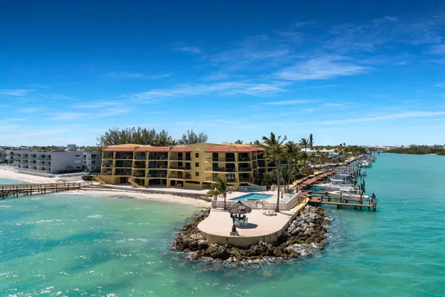 $1,799,000 | 101 East Ocean Drive, Unit C402, Key Colony Beach, FL 33051