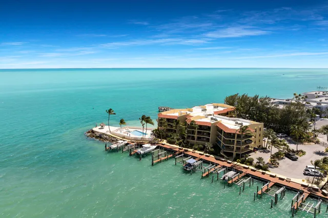 $1,799,000 | 101 East Ocean Drive, Unit C402, Key Colony Beach, FL 33051