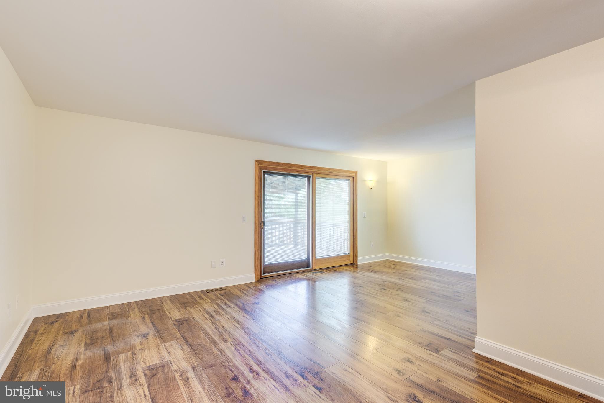 8550 Skipjack Place Pasadena, MD 21122 - Photo 12 of 32
