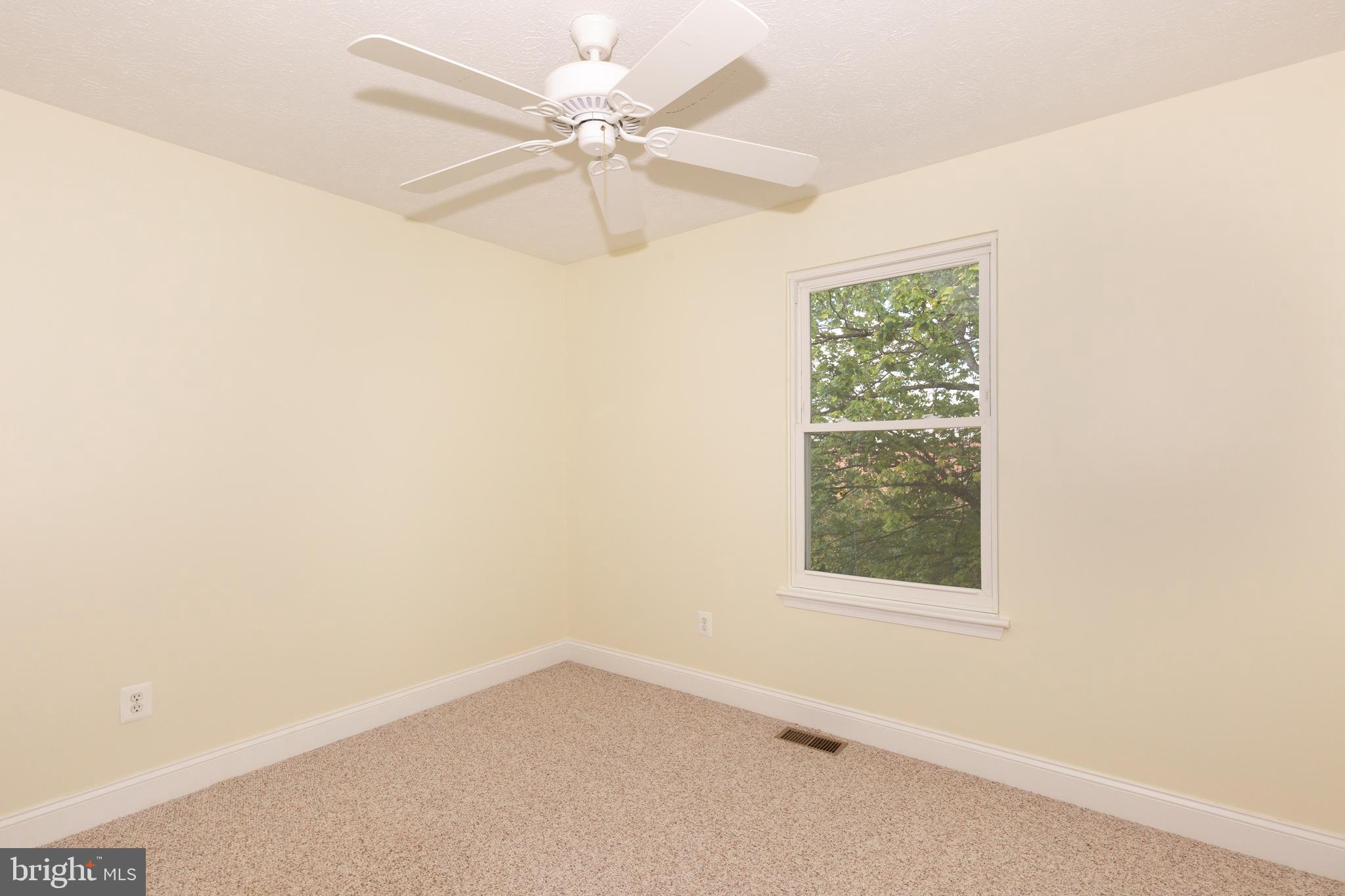 8550 Skipjack Place Pasadena, MD 21122 - Photo 15 of 32