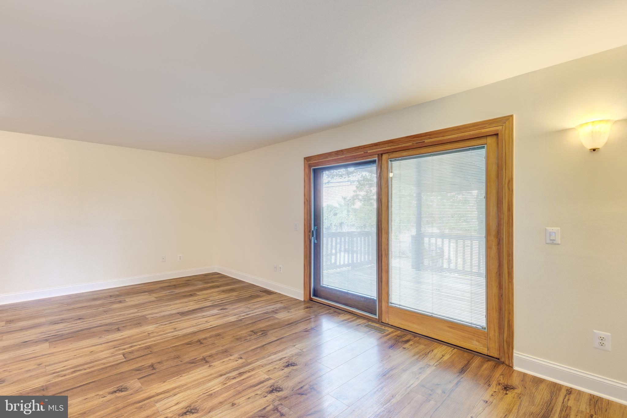 8550 Skipjack Place Pasadena, MD 21122 - Photo 9 of 32