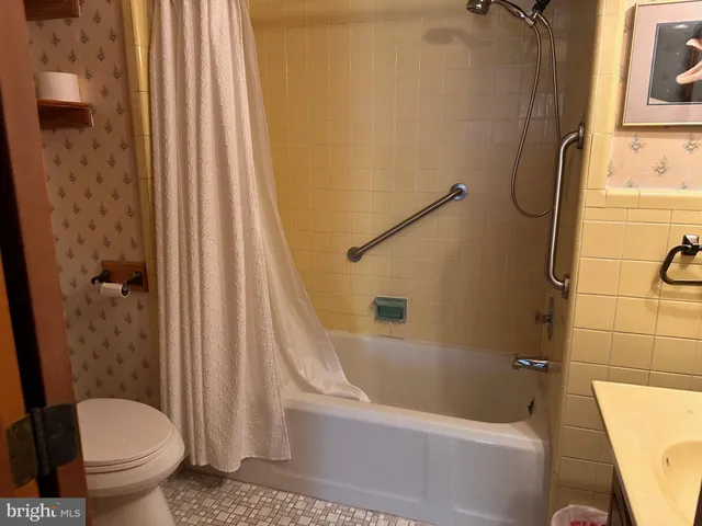 $299,900 | 220 Nemoral Street, Warminster, PA 18974