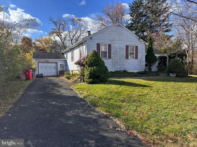 $299,900 | 220 Nemoral Street, Warminster, PA 18974