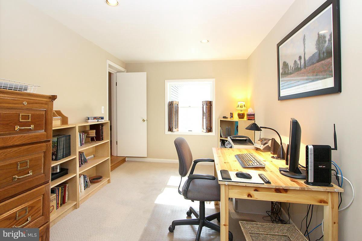 4315 Pinetree Road Rockville, MD 20853 - Photo 20 of 30 Bedroom
