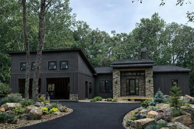 $1,989,000 | 1 Riverview Circle, Blue Ridge, GA 30513